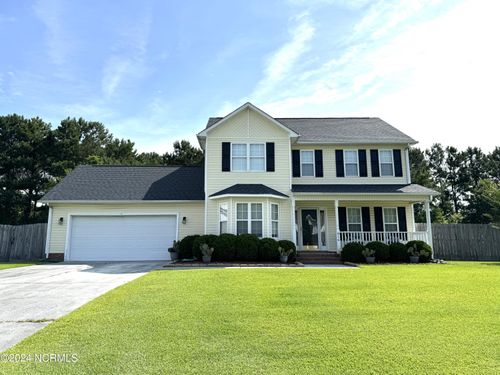 816 Commons Dr N, Jacksonville, NC, 28546-8146 | Card Image