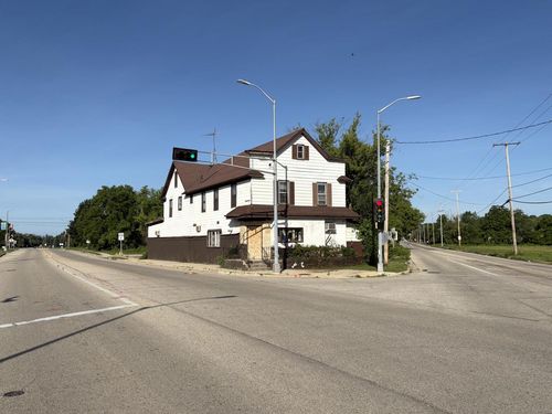 20712 W Main Street, Lannon, WI, 53046 | Card Image