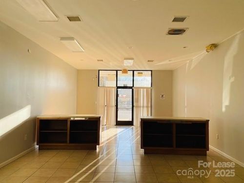 117 Vandiver Dr, Lincolnton, NC, 28092-0911 | Card Image