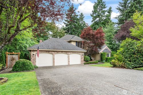 7751 142nd Way Se, Newcastle, WA, 98059-3258 | Card Image
