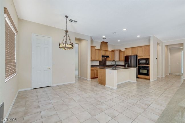 7504 Via Sistina St, House other with 3 bedrooms, 4 bathrooms and null parking in Las Vegas NV | Image 13