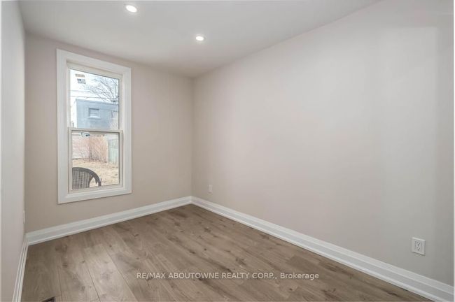 131 West Ave N, House other with 3 bedrooms, 1 bathrooms and 3 parking in Hamilton ON | Image 10