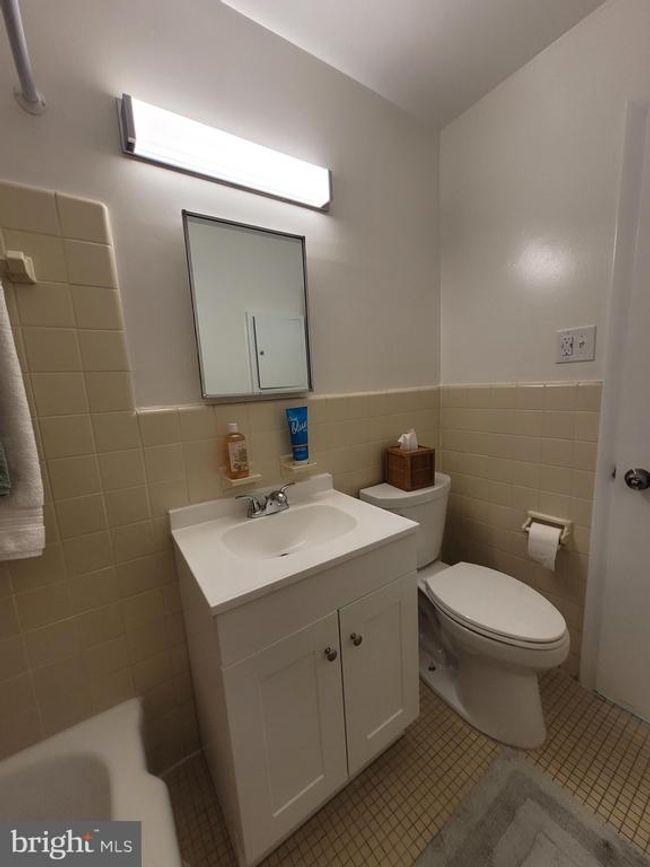 APT-201 - 10607 Kenilworth Ave, Condo with 2 bedrooms, 1 bathrooms and null parking in BETHESDA MD | Image 14