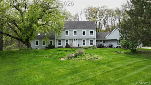 10300 Clark Rd, Springfld Twp, MI, 48350-2712 | Card Image