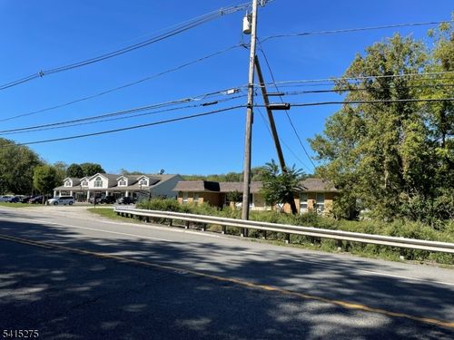 3333 State Rt 94, HAMBURG, NJ, 07419-2506 | Card Image