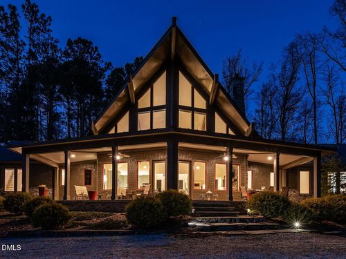 7516 Apex Barbecue Rd, Apex, NC, 27502-9504 | Card Image