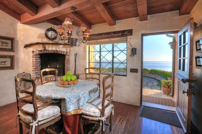 7 Creciente Dr, House other with 3 bedrooms, 3 bathrooms and null parking in Santa Barbara CA | Image 9