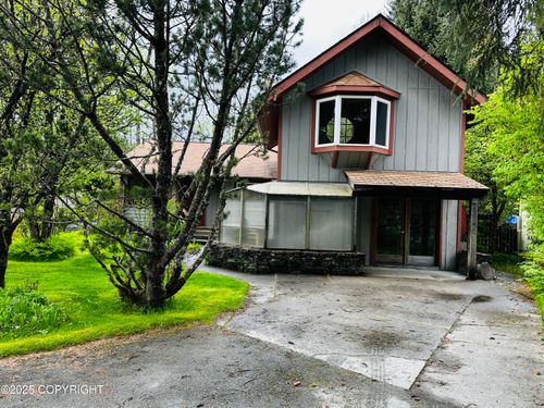 9238 Emily Way, Juneau, AK, 99801-8873 | Card Image