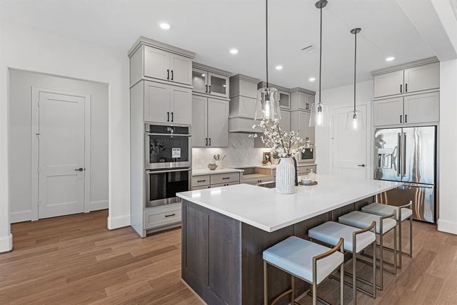 7727 Red Damsel Pl, House other with 4 bedrooms, 5 bathrooms and 3 parking in Fulshear TX | Image 7