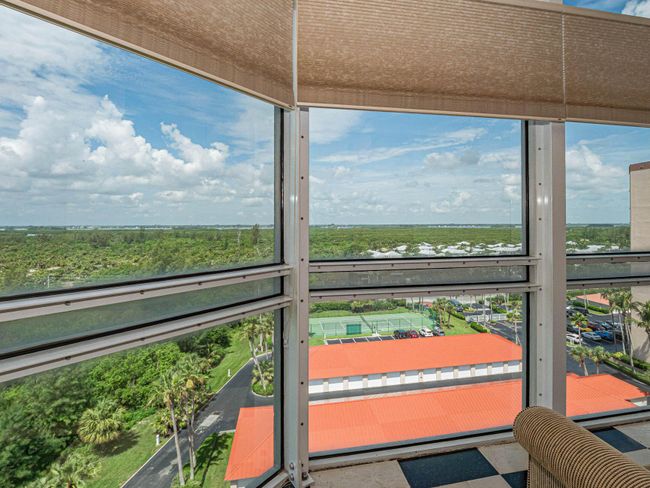 PH6 - 3870 N Highway A1a, Condo with 2 bedrooms, 2 bathrooms and null parking in Hutchinson Island FL | Image 38