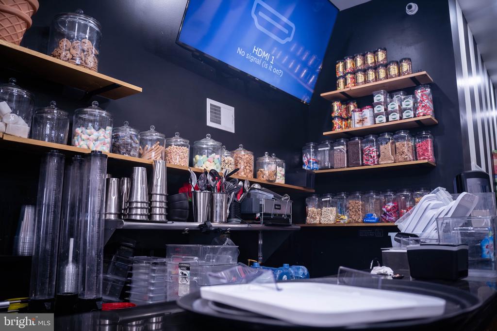 Commercial Sale in PHILADELPHIA 5