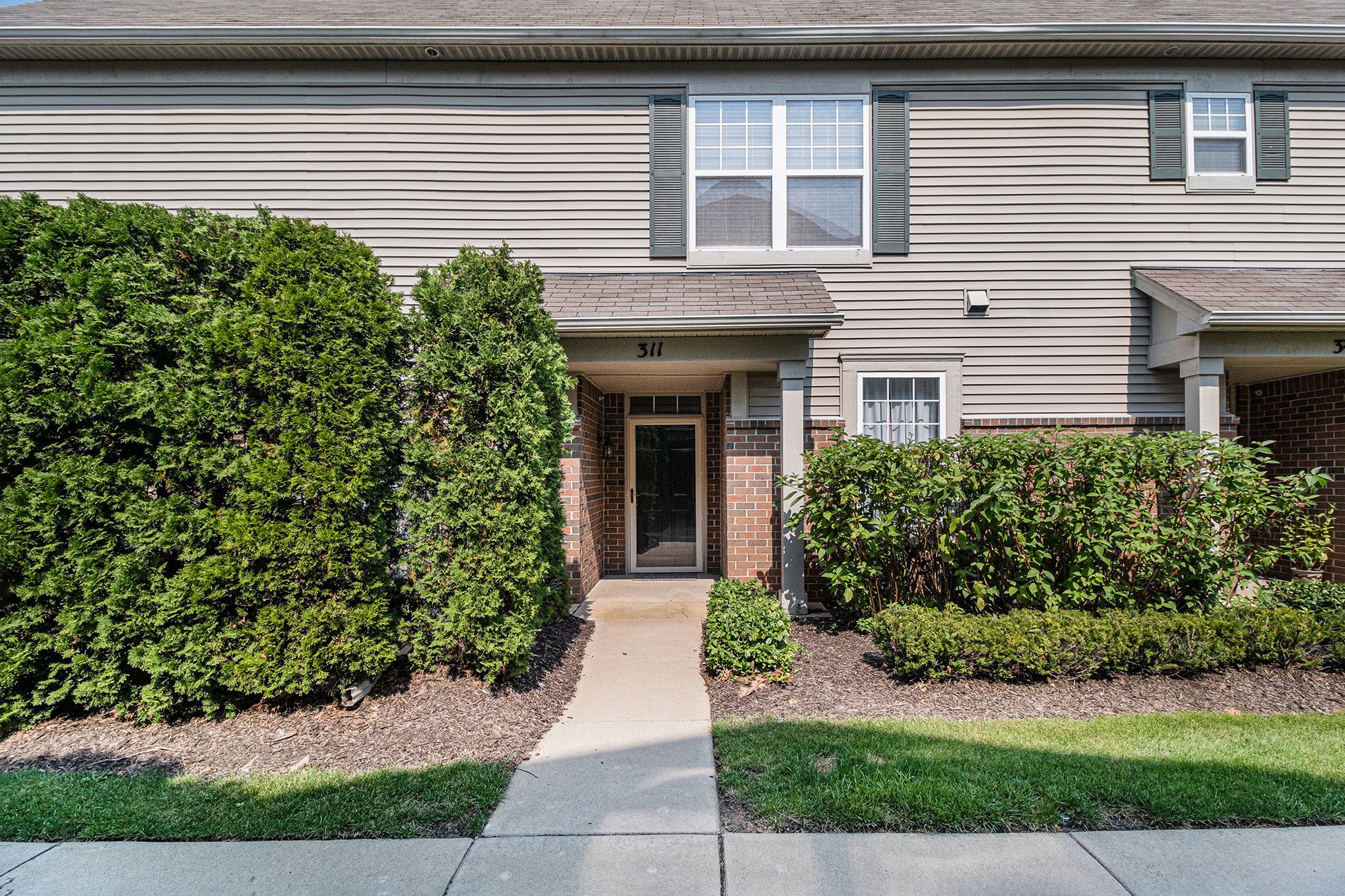 Wright St, Wixom, MI 48393