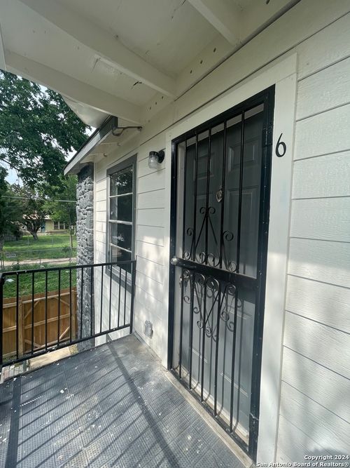 6-1723 W Mayfield Blvd, San Antonio, TX, 78211-3370 | Card Image