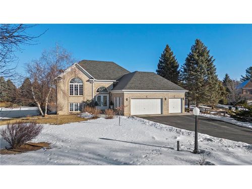2001 Stonepine Ave, Hudson, WI, 54016-5815 | Card Image