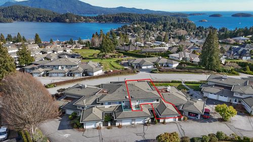 27-555 Eaglecrest Dr, Gibsons, BC, V0N1V8 | Card Image