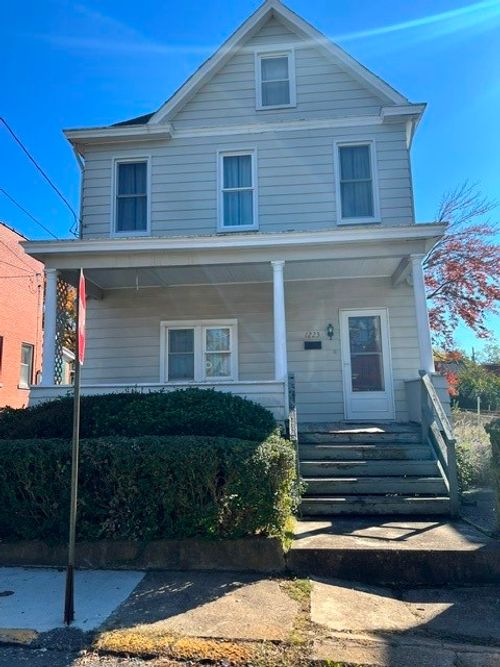 1223 Holmes St, McKees Rocks, PA, 15136 | Card Image