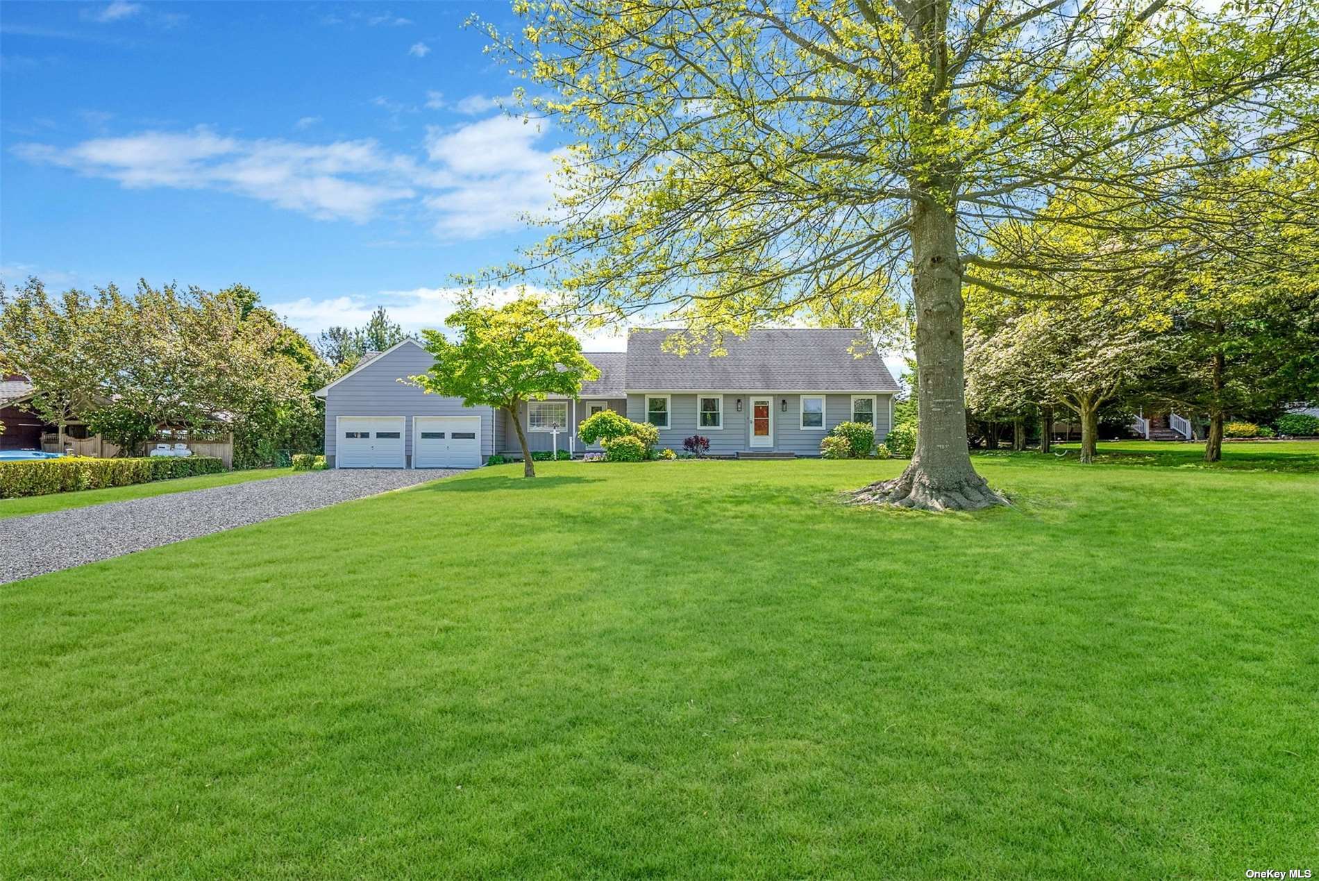 Wavecrest Ln, Mattituck, NY 11952