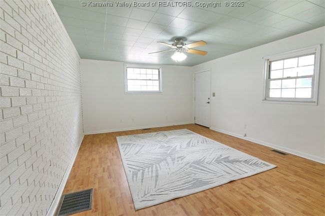 415 Midway Rd, House other with 3 bedrooms, 2 bathrooms and null parking in Alum Creek WV | Image 16