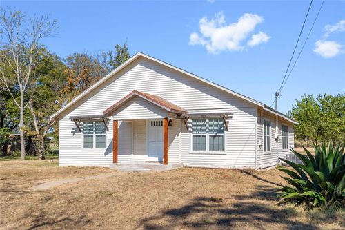 505 E Walcott Ave, Comanche, TX, 76442-2570 | Card Image