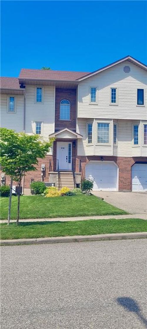 636 Grange Crescent, Waterloo, ON, N2T2L9 | Card Image