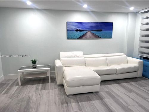 apt-806-6917 Collins Ave, Miami Beach, FL, 33141-7203 | Card Image