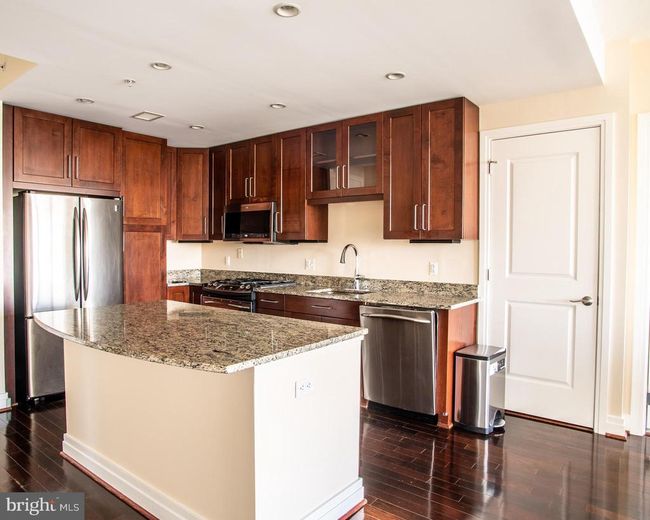 APT-1608 - 8220 Crestwood Heights Dr, Condo with 2 bedrooms, 2 bathrooms and null parking in MCLEAN VA | Image 4