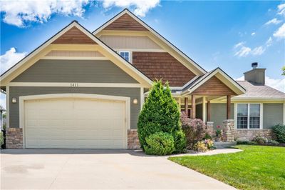 Entrance to property with a welcoming porch | Image 1