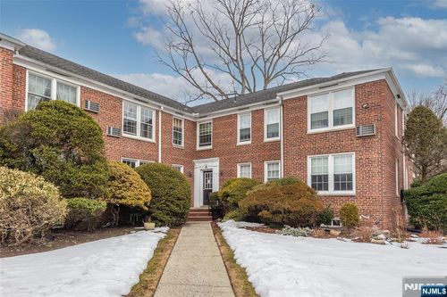 101 Gates Ave, Montclair, NJ, 07042-2541 | Card Image