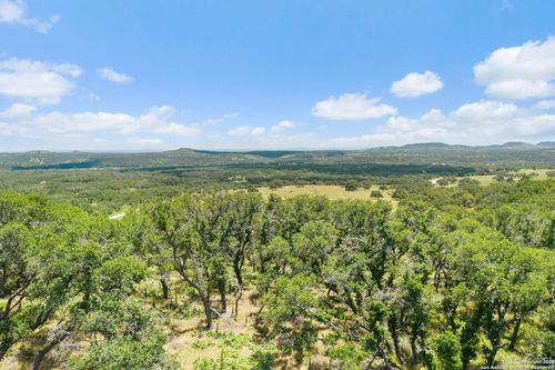 5032 Kendalia Rd, Blanco, TX, 78606 | Card Image