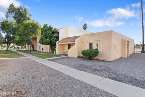 5745 N 44th Ln, Glendale, AZ, 85301-6324 | Card Image