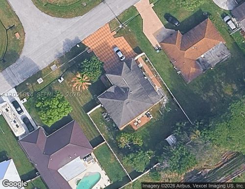 402 Se Crosspoint Dr, Port St. Lucie, FL, 34983-2677 | Card Image