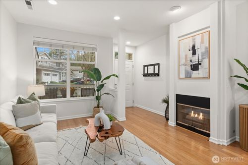 unit-2-9634 179th Pl Ne, Redmond, WA, 98052-6949 | Card Image