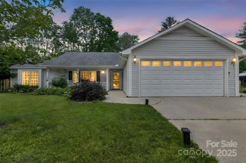 60 Southchase Dr, Fletcher, NC, 28732-9259 | Card Image