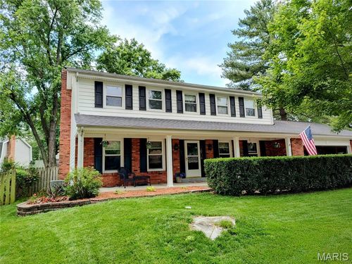 15792 Scenic Green Ct, Chesterfield, MO, 63017-7335 | Card Image