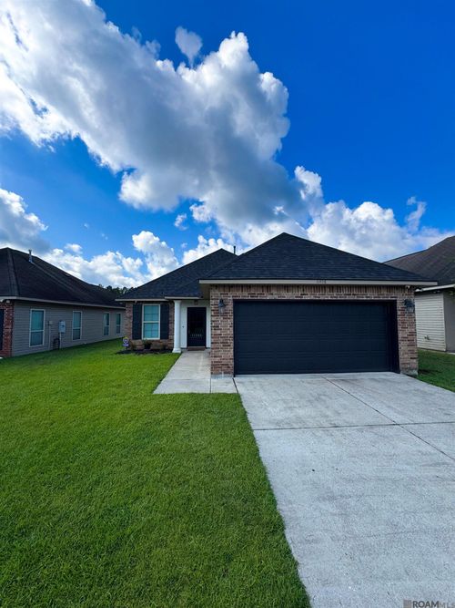 11406 Ashwood Ct, Denham Springs, LA, 70726-6492 | Card Image