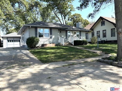 334 E Roberts St, Seward, NE, 68434-1648 | Card Image