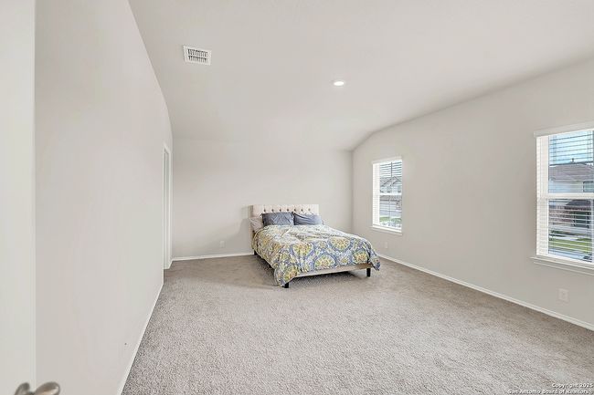 201 Legendary Trail Loop, House other with 5 bedrooms, 3 bathrooms and null parking in Floresville TX | Image 24