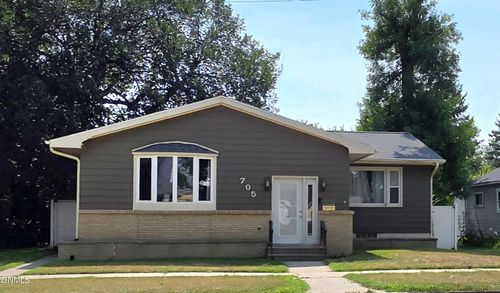 705 5th Street Sw, Valley City, ND, 58072 | Card Image