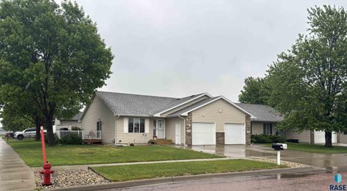 210 W Maple St Street, Harrisburg, SD, 57032 | Card Image
