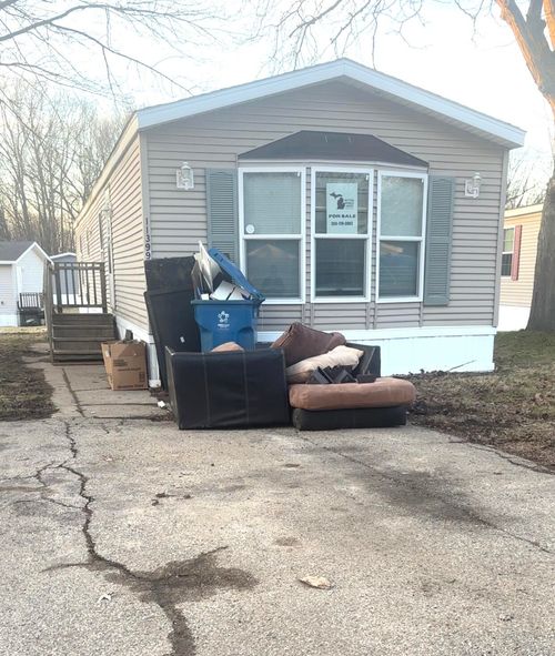 11399 Maple Ct, Allendale, MI, 49401-9437 | Card Image