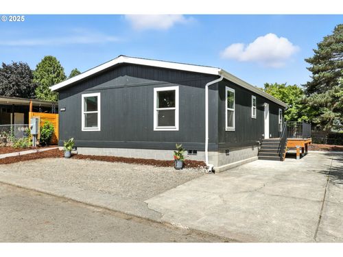 11657 Grouse Ln Ne, Aurora, OR, 97002-9613 | Card Image