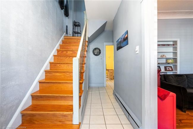93 E 23 Rd St, House other with 3 bedrooms, 1 bathrooms and 2 parking in Hamilton ON | Image 8