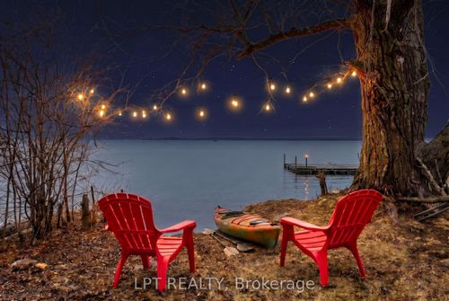 21 Hadden Rd, Sutton West, ON, L0E1R0 | Card Image