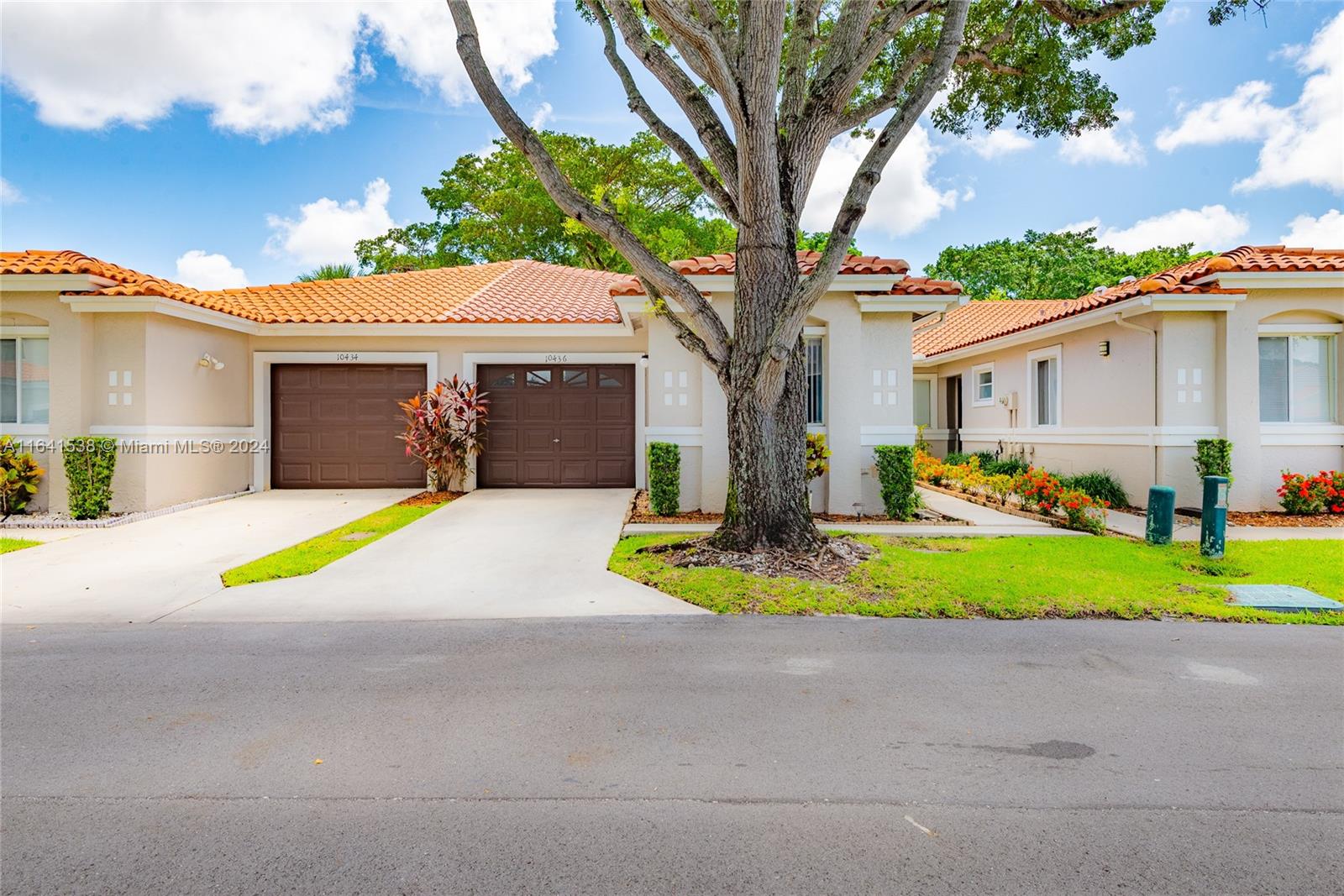 Lake Vista Cir, Boca Raton, FL 33498