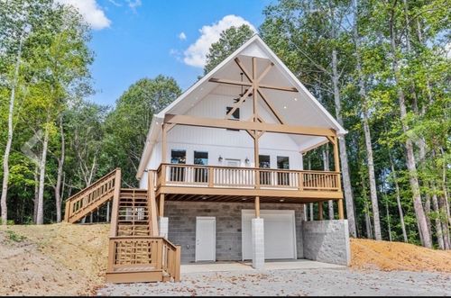 770 Dearman St, Smithville, TN, 37166-3032 | Card Image
