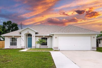 2076 Se Camilo Street, House other with 3 bedrooms, 2 bathrooms and null parking in Port St Lucie FL | Image 1