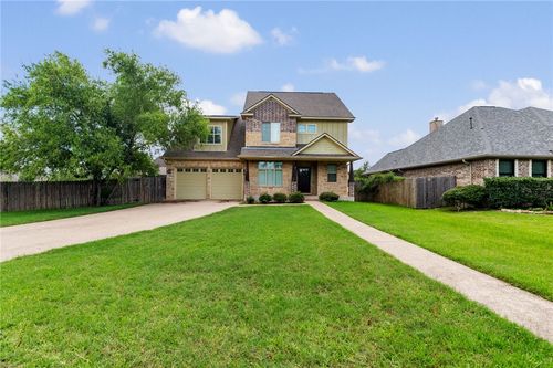 2136 Rockcliffe Loop, College Station, TX, 77845-4852 | Card Image