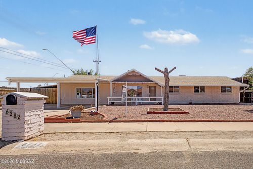 6282 E 33rd St, Tucson, AZ, 85711-6841 | Card Image