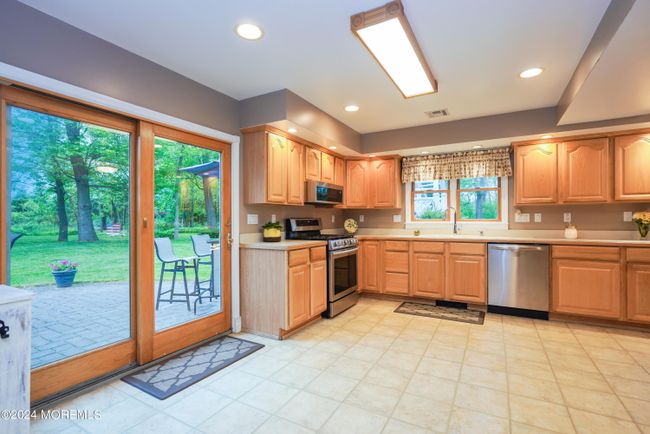 175 State Route 34, House other with 3 bedrooms, 3 bathrooms and null parking in Holmdel NJ | Image 15