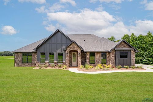 379 Brooks Dr, Gladewater, TX, 75647 | Card Image